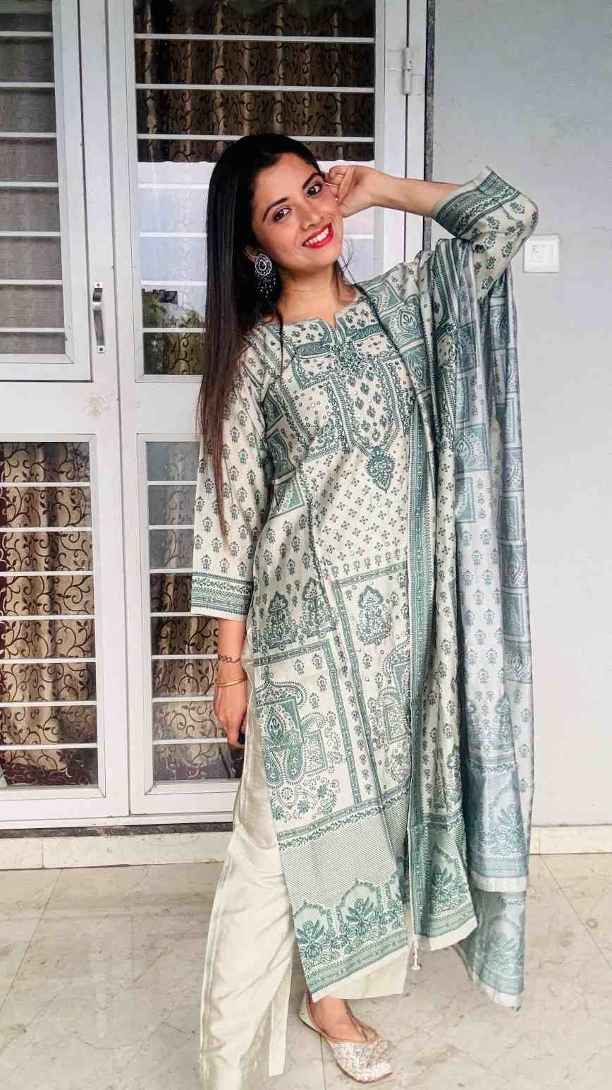 Salwar suit
